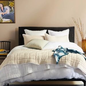 Anthropologie Reversible Airy Gauze King Quilt